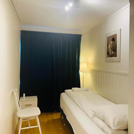 Arctic Inn, Cozy Single Bed Private Room In A Shared Apartment With Stunning Tromso Views Экстерьер фото