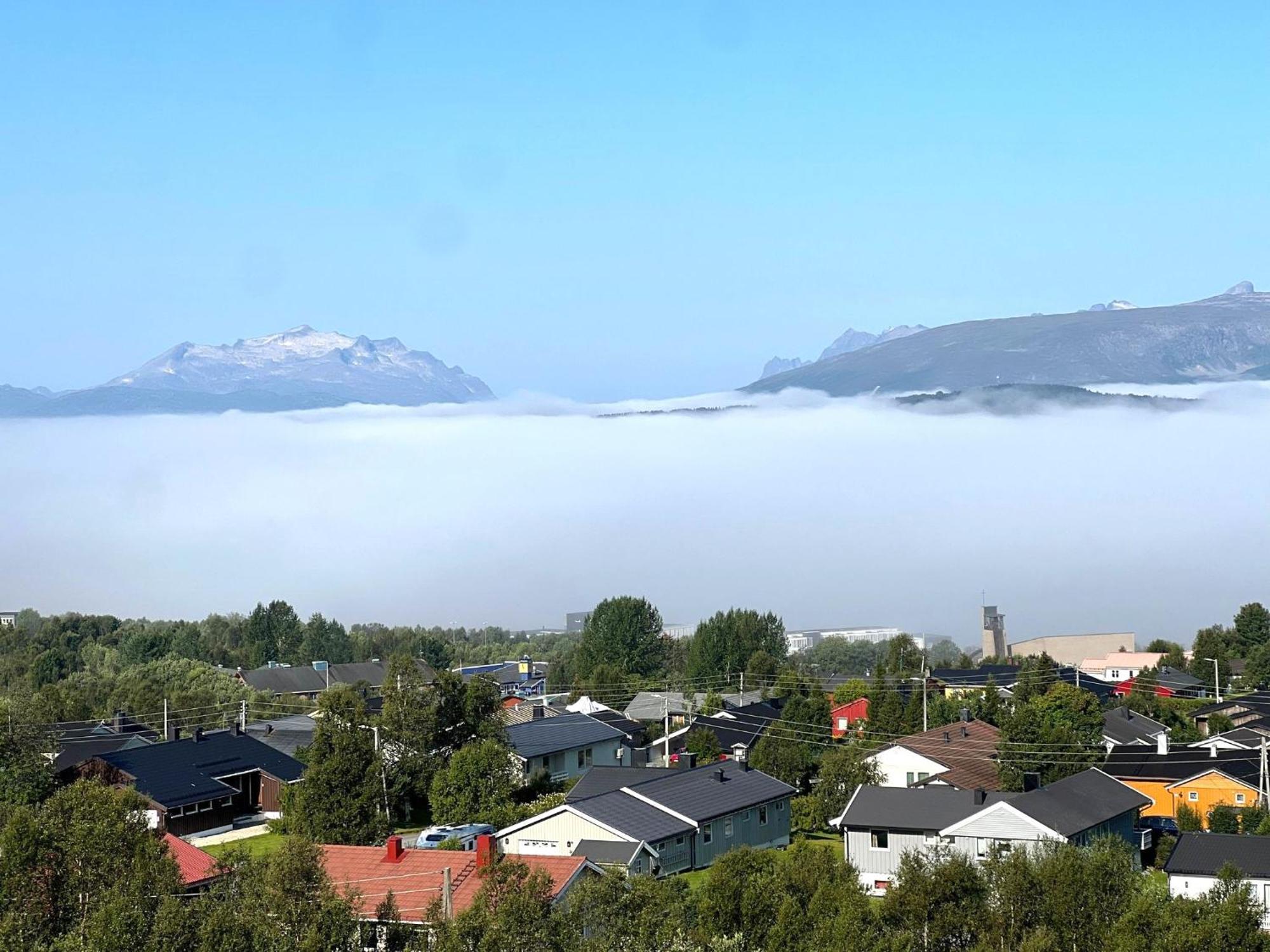 Arctic Inn, Cozy Single Bed Private Room In A Shared Apartment With Stunning Tromso Views Экстерьер фото